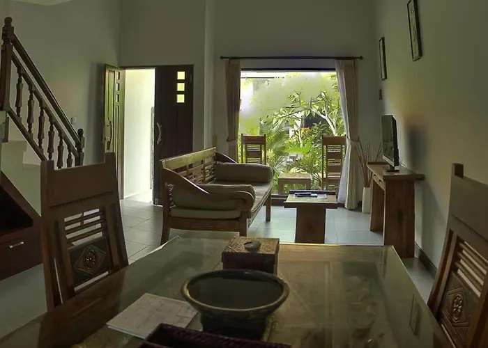 La House Apartahotel