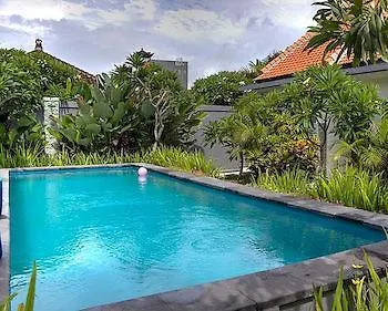 Apartahotel La House 3*